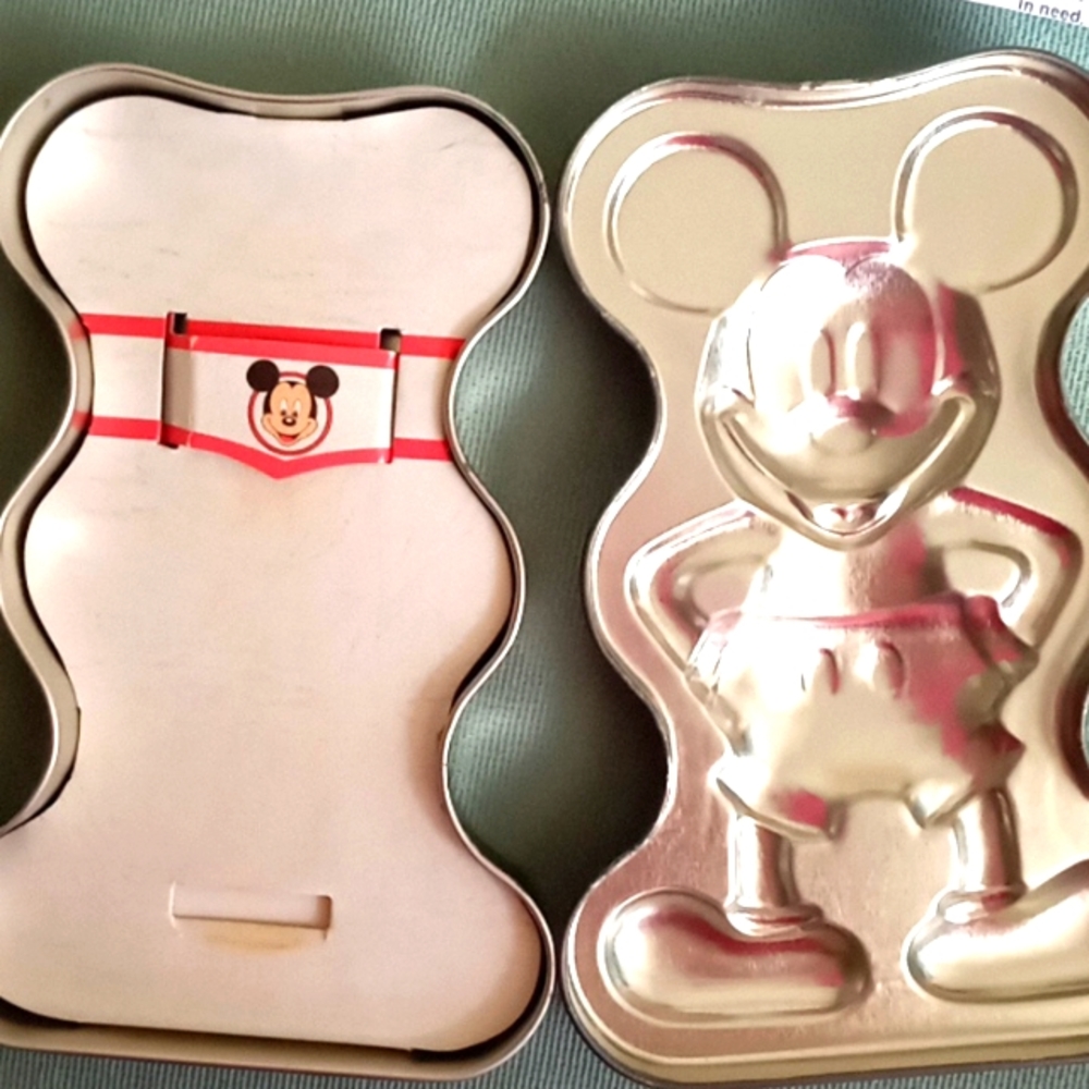 DISNEY MICKEY TIN - Picture 4 of 7